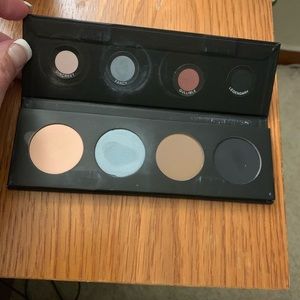 Younique quad eyeshadow palette
